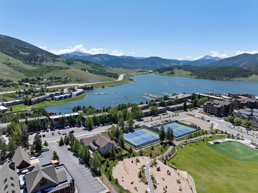 330 E La Bonte STREET 10