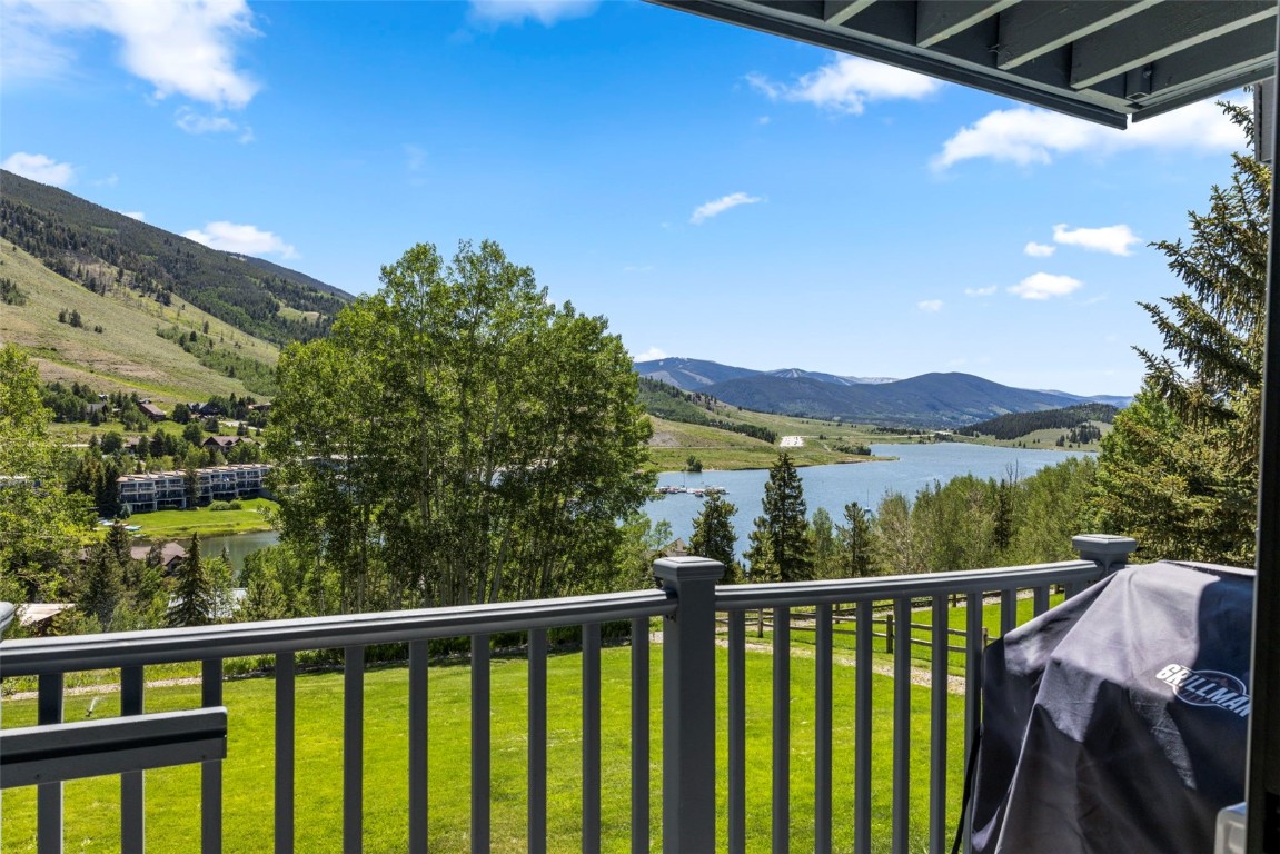 330 E La Bonte STREET 10