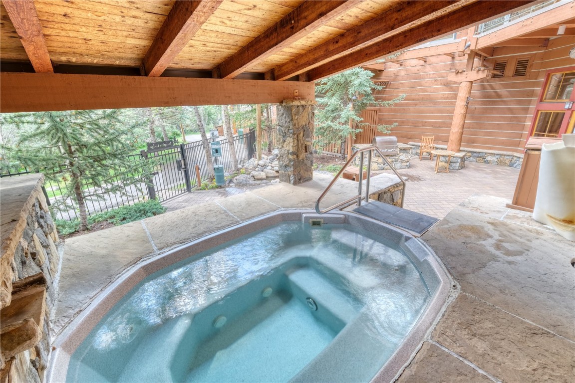 195 River Run ROAD 8013