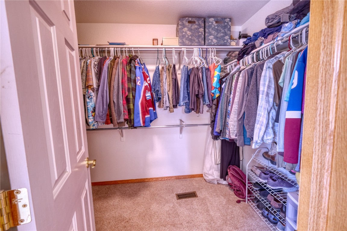 70 Lone Wolf COURT