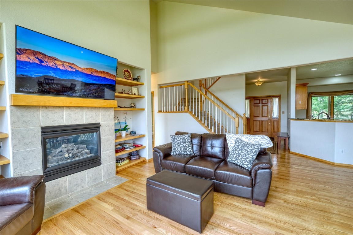 70 Lone Wolf COURT
