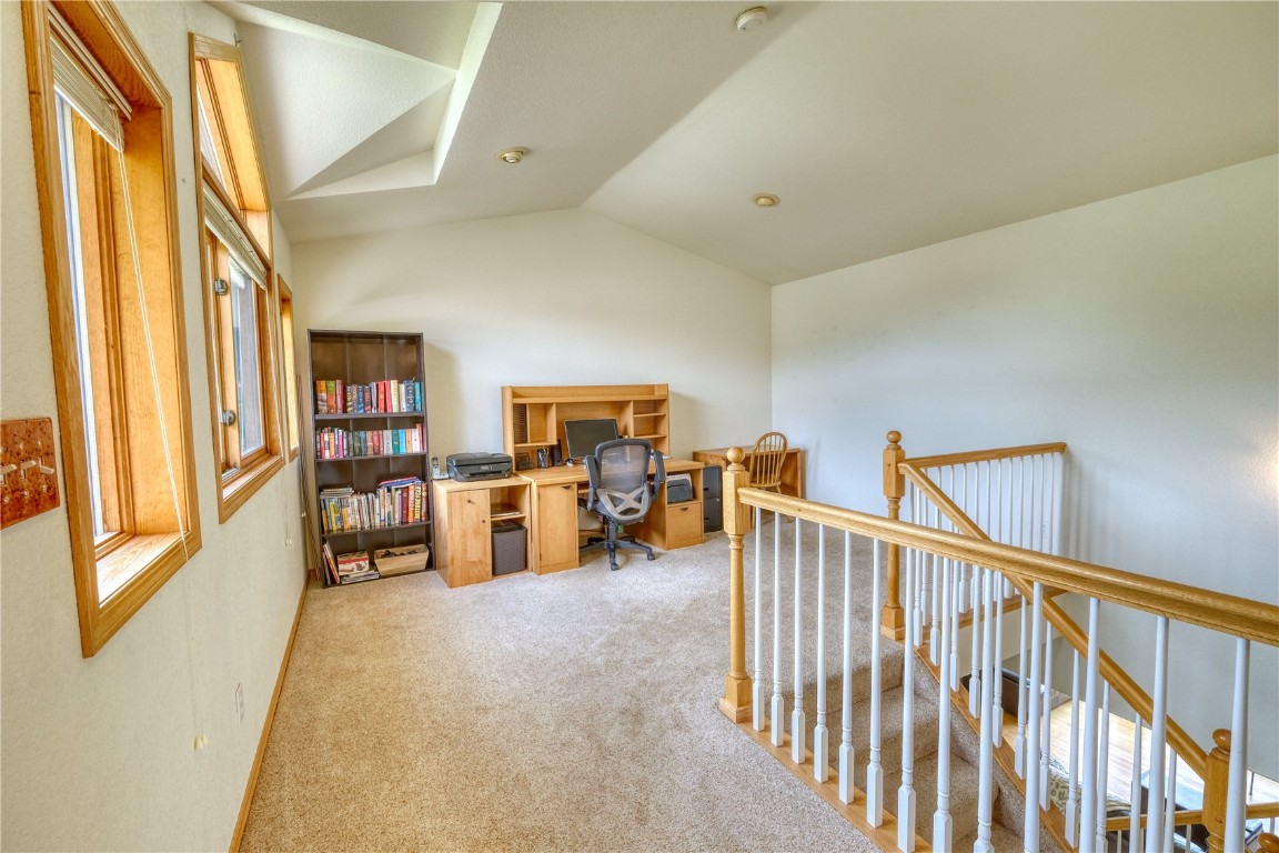 70 Lone Wolf COURT