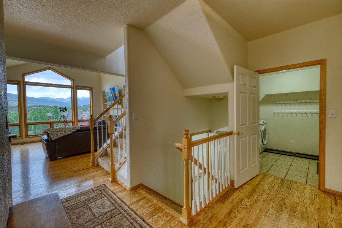 70 Lone Wolf COURT