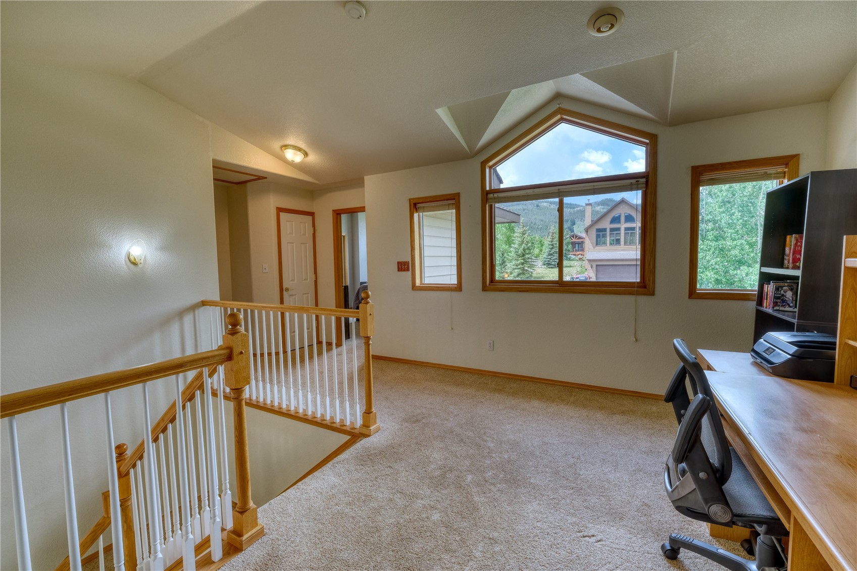 70 Lone Wolf COURT