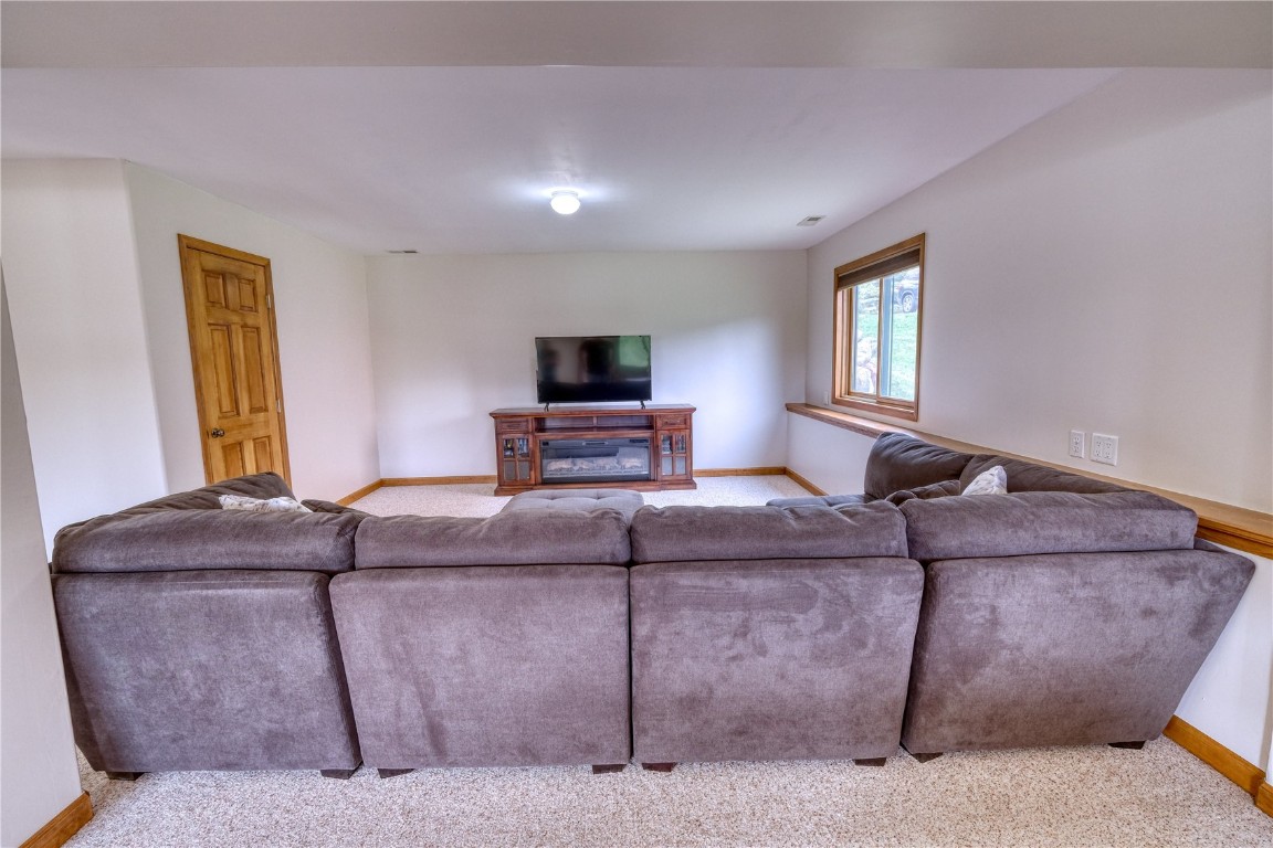 70 Lone Wolf COURT