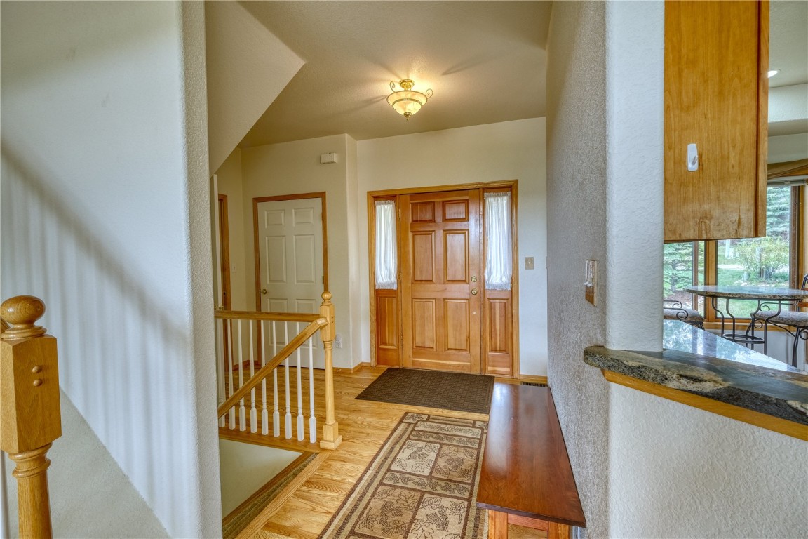 70 Lone Wolf COURT