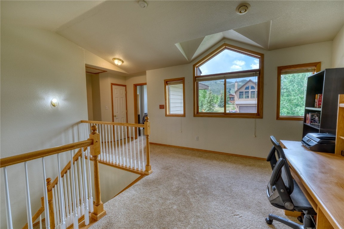 70 Lone Wolf COURT