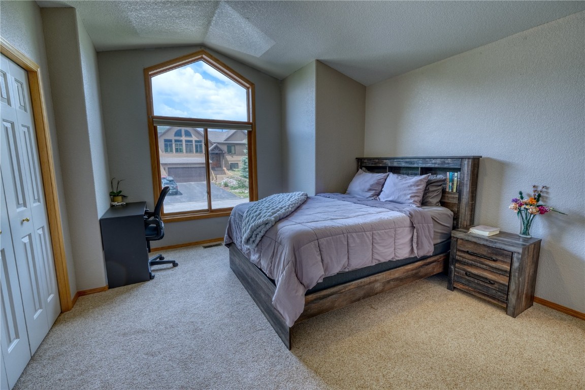 70 Lone Wolf COURT