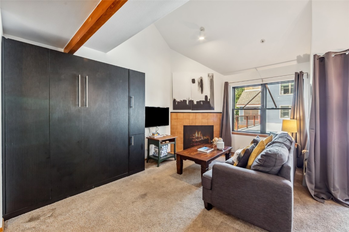 100 S Park AVENUE E202