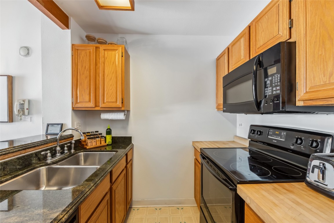 100 S Park AVENUE E202