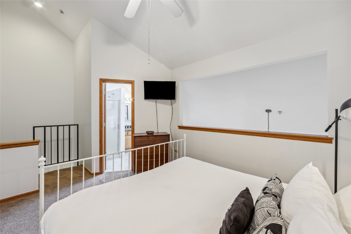 100 S Park AVENUE E202