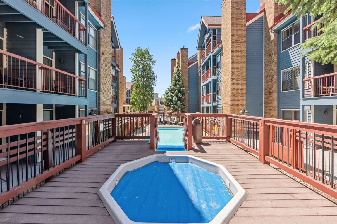 100 S Park AVENUE E202