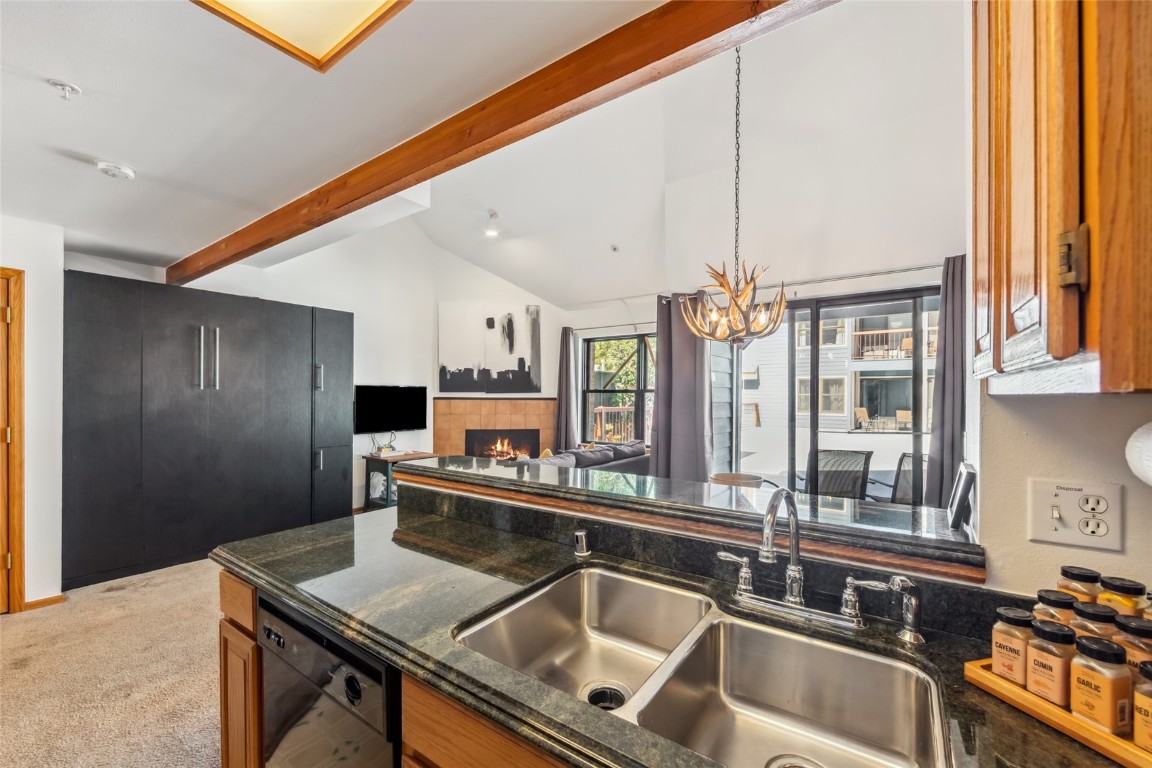 100 S Park AVENUE E202