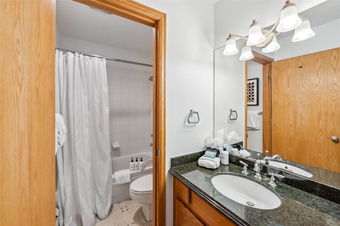 100 S Park AVENUE E202