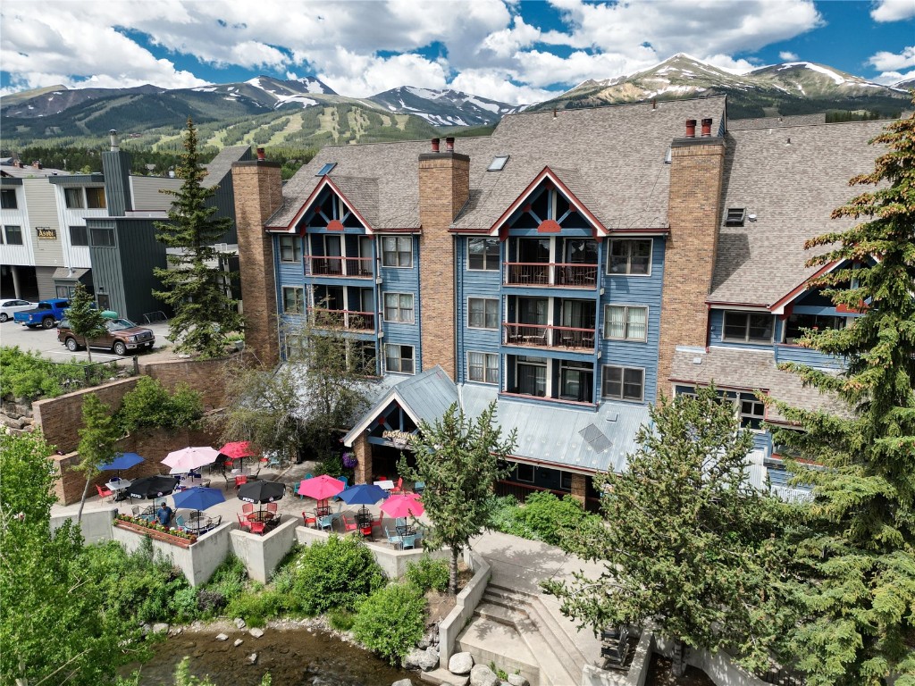 100 S Park AVENUE E202