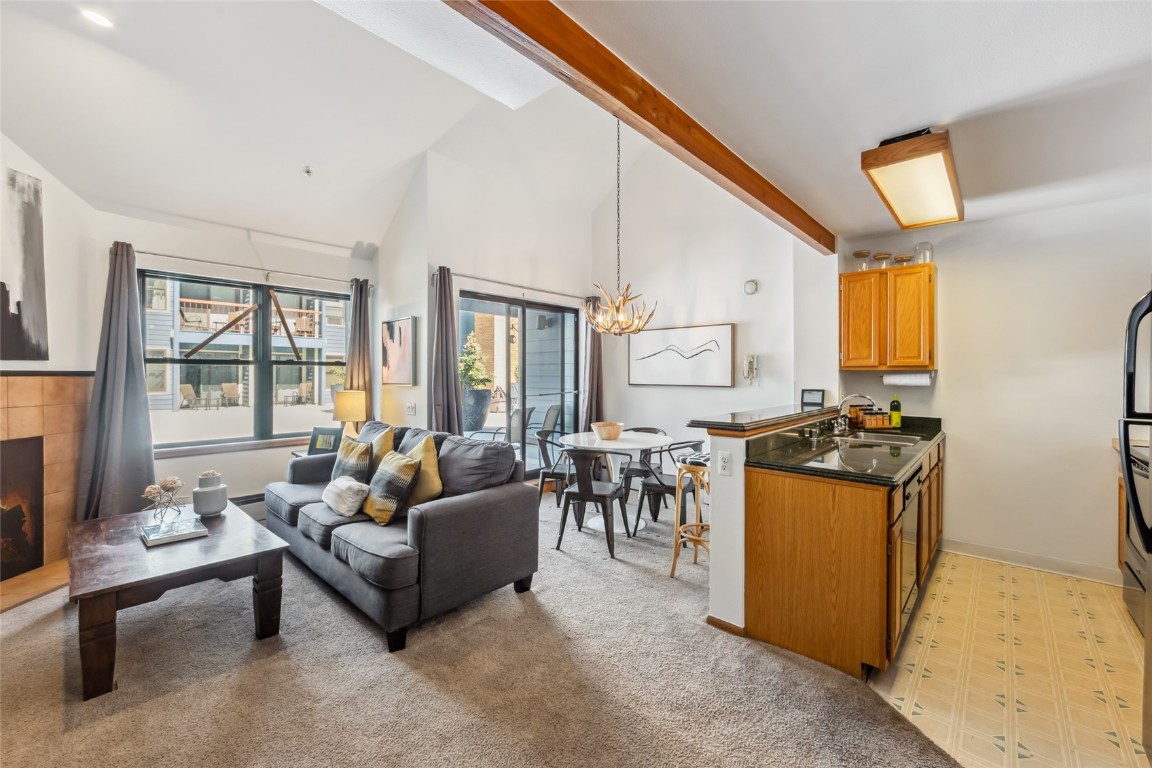 100 S Park AVENUE E202