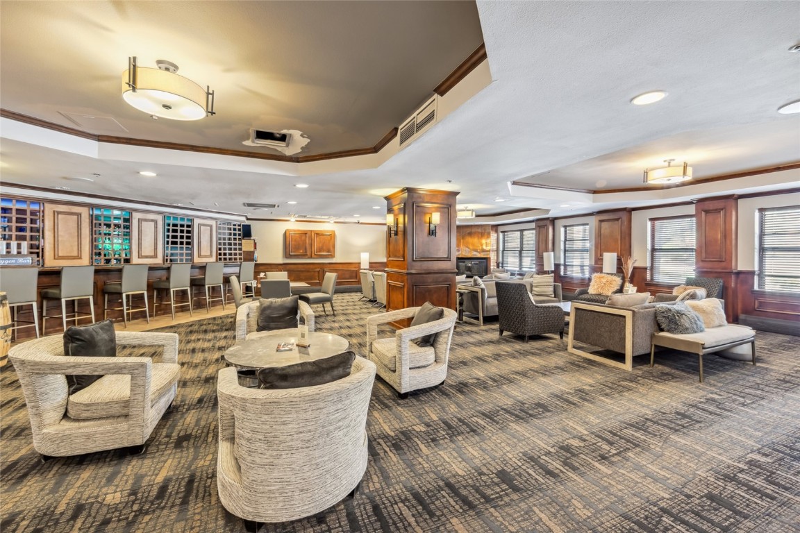 100 S Park AVENUE E202