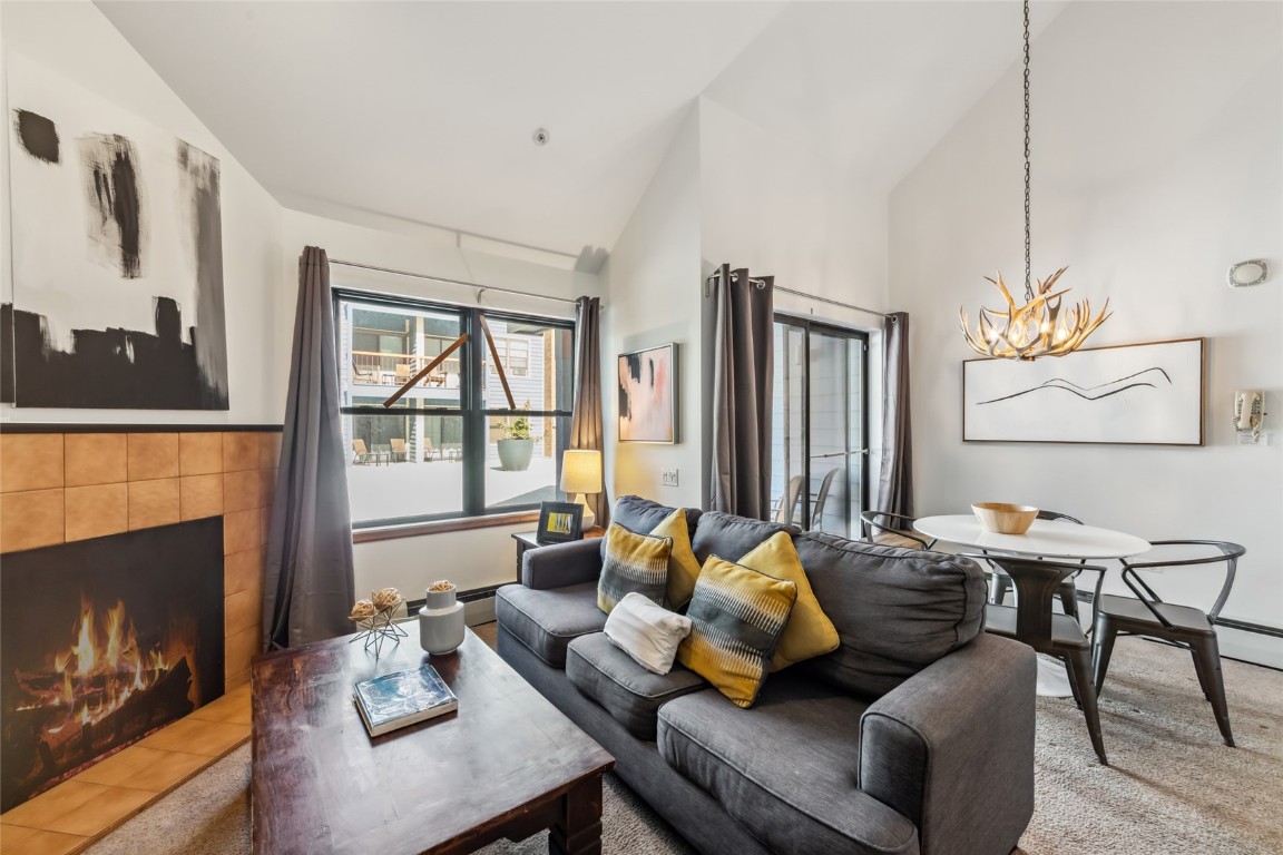 100 S Park AVENUE E202