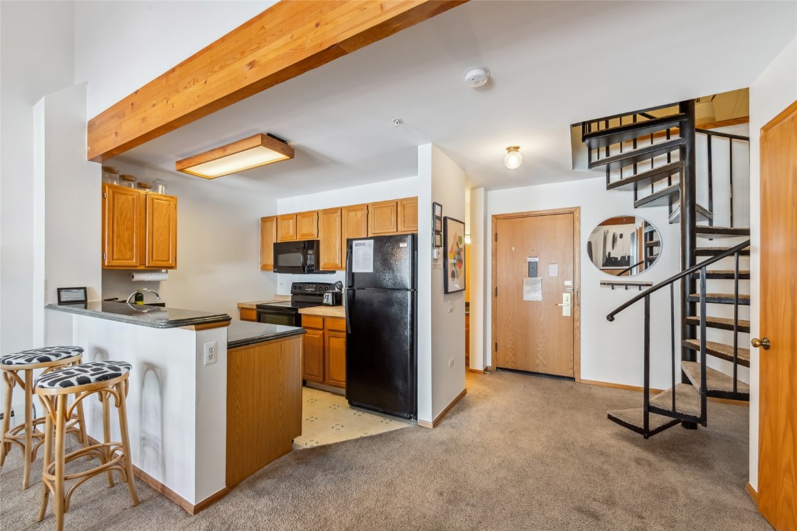 100 S Park AVENUE E202
