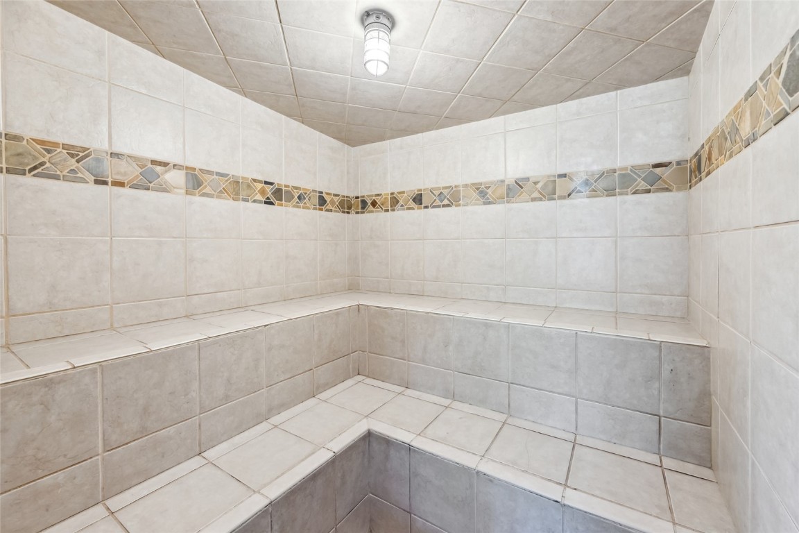 100 S Park AVENUE E202