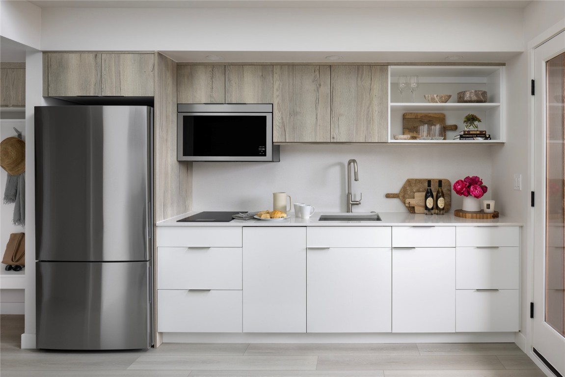 185 Lusher COURT 207