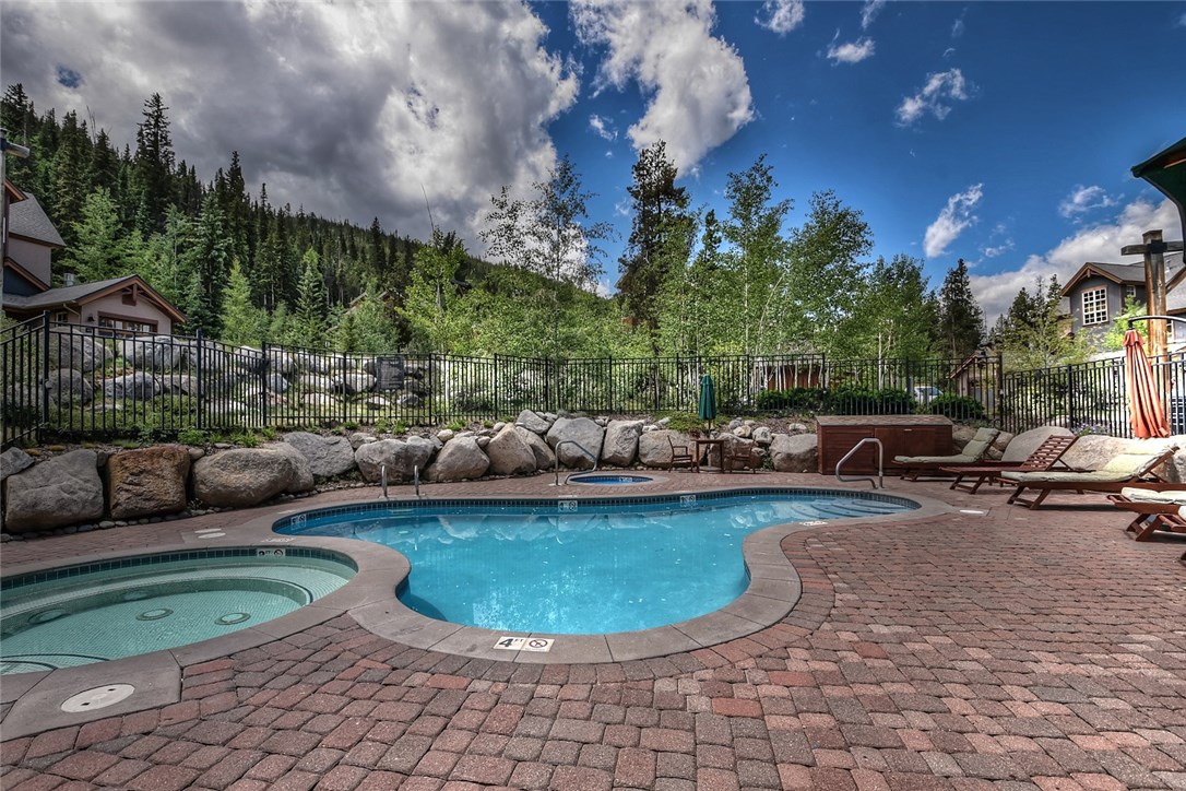 56 Wolf Rock ROAD