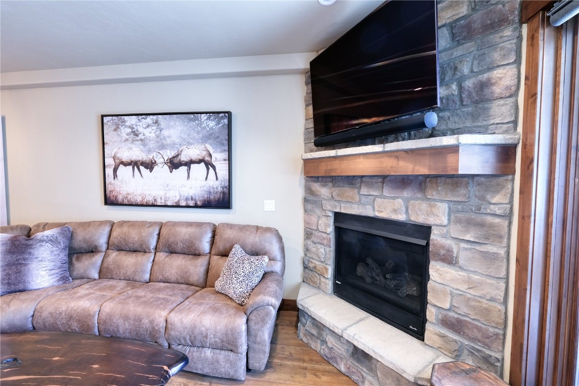 421 Rainbow DRIVE 12