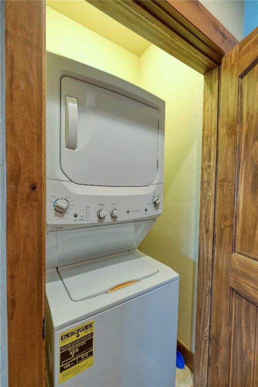 421 Rainbow DRIVE 12
