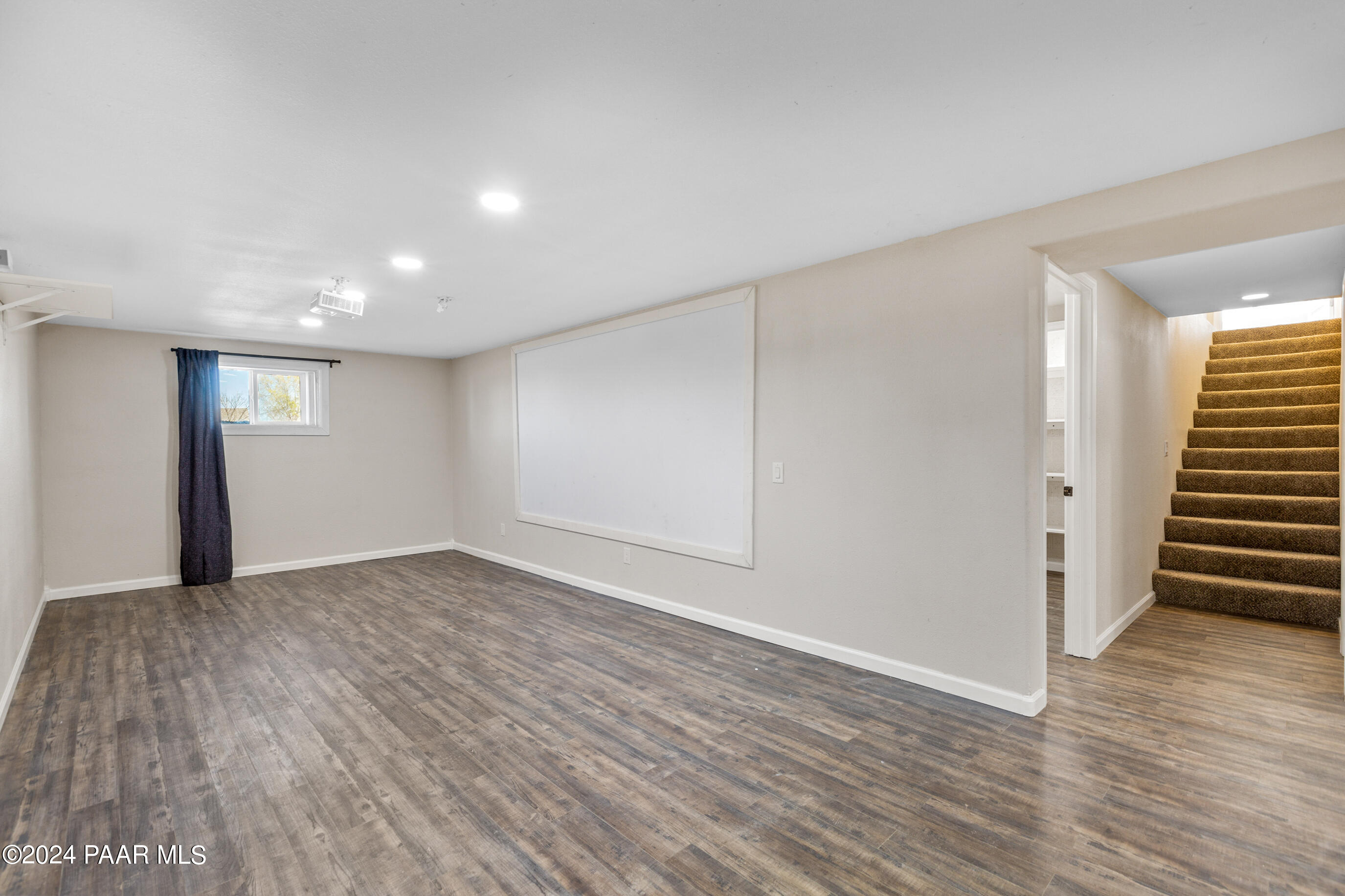 1143 Sierra Vista Drive