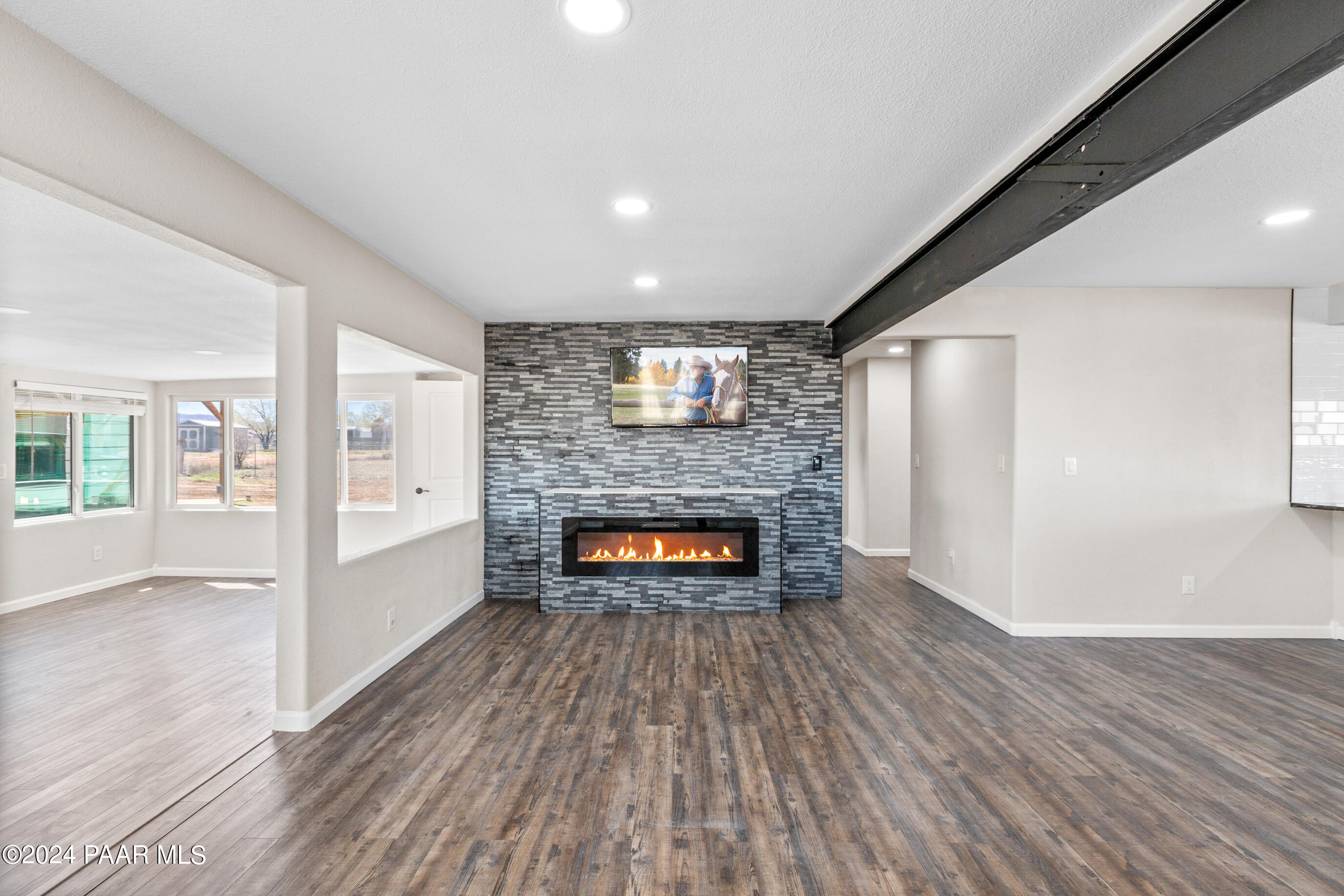 1143 Sierra Vista Drive