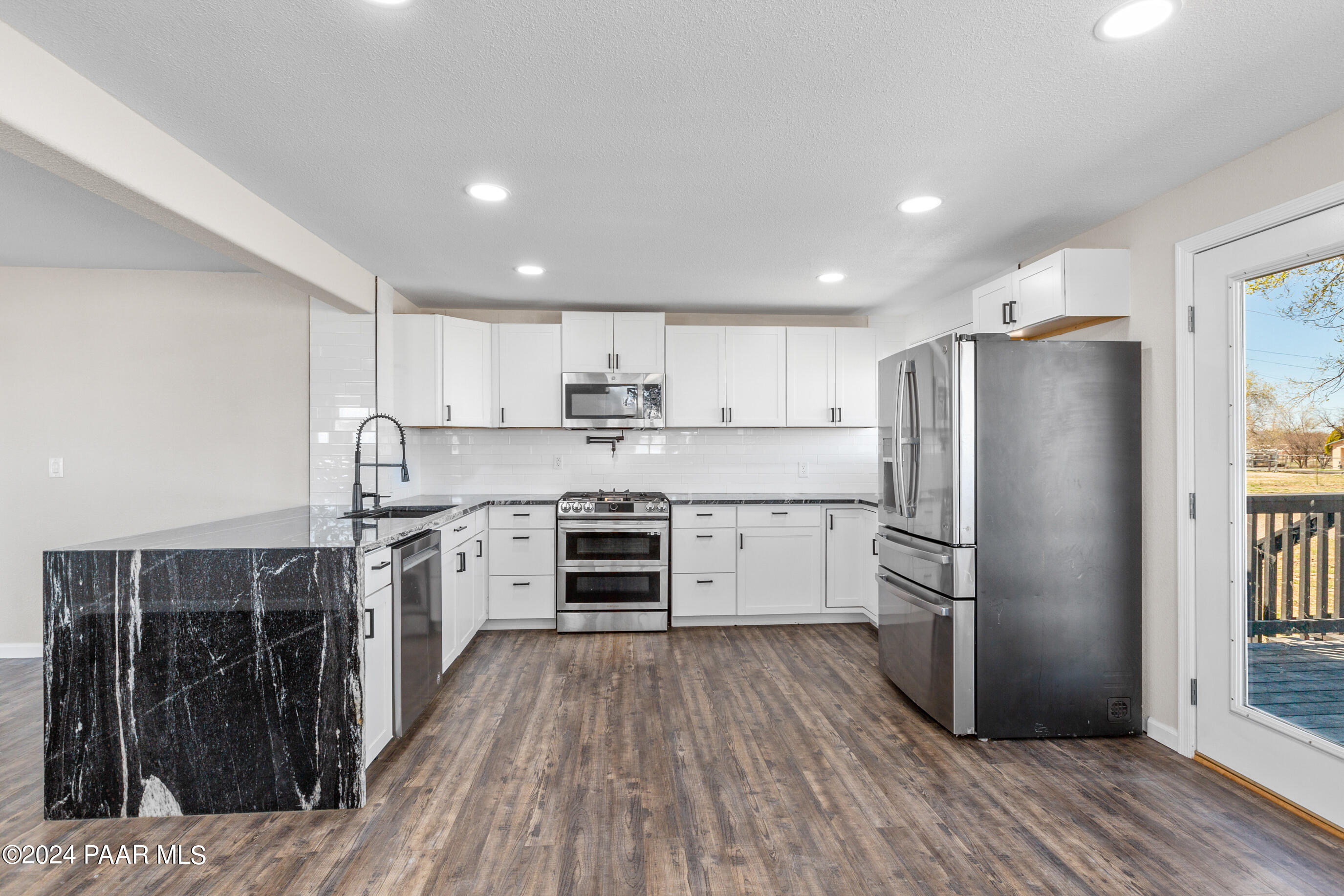 1143 Sierra Vista Drive