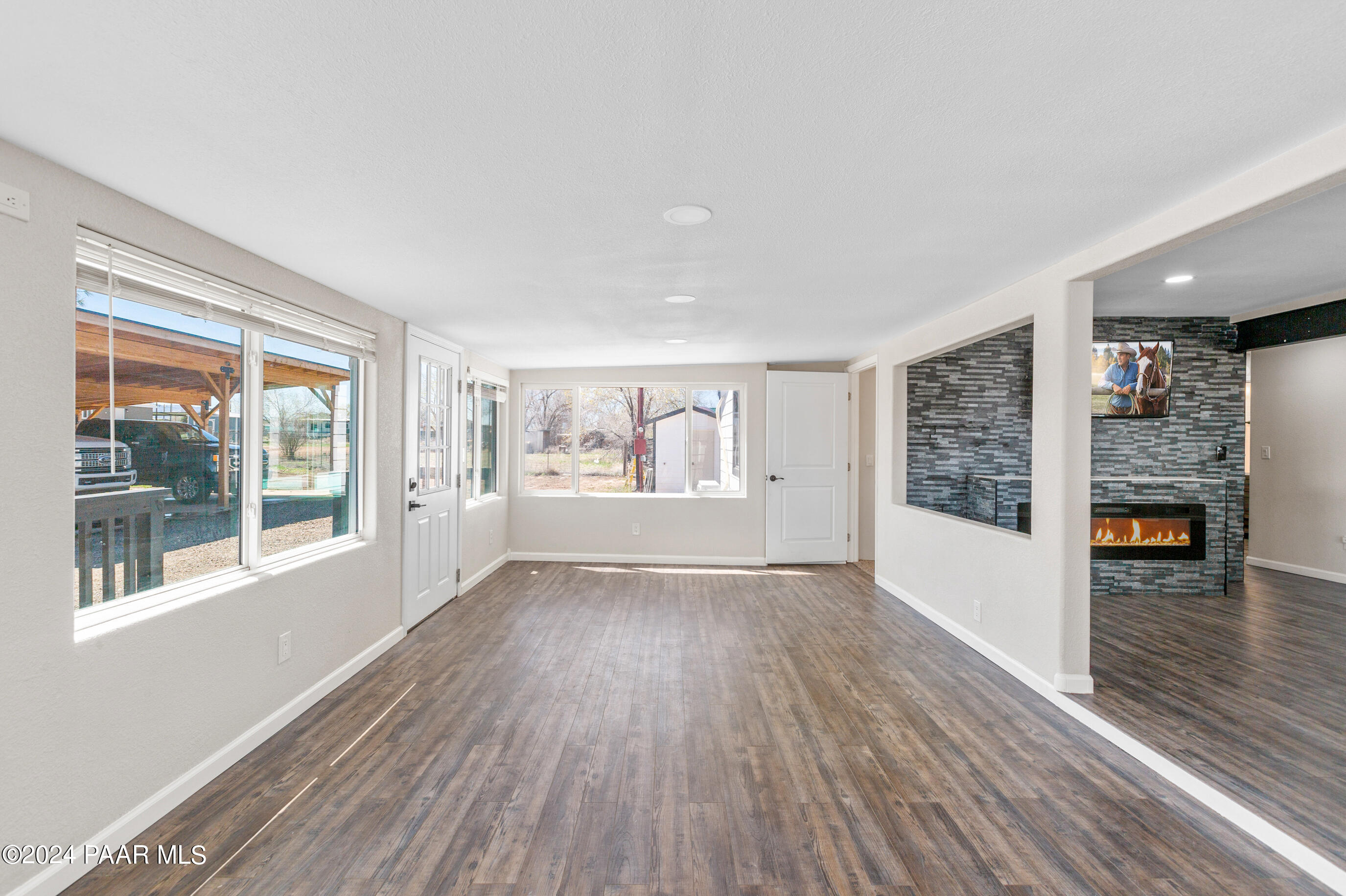 1143 Sierra Vista Drive