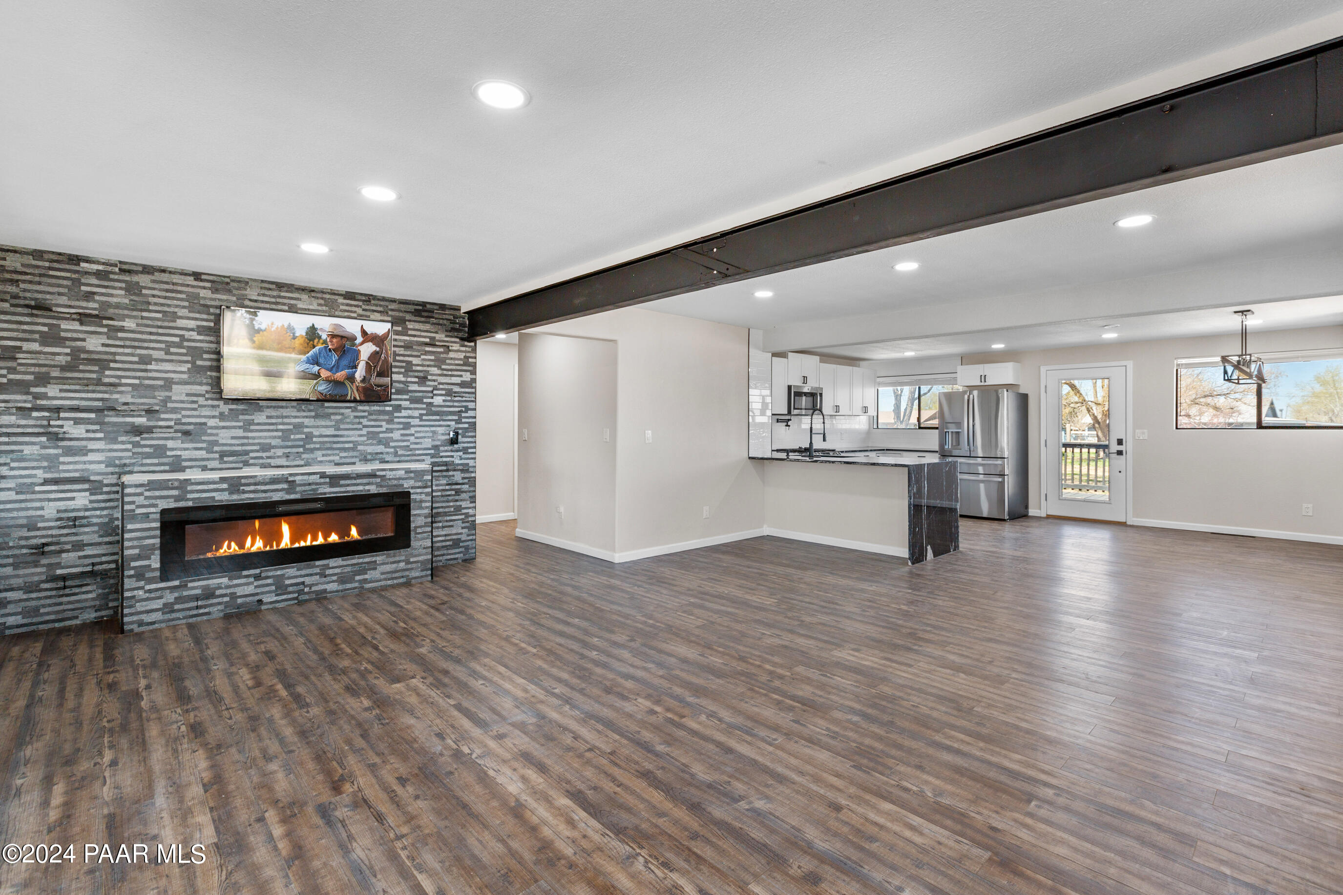 1143 Sierra Vista Drive