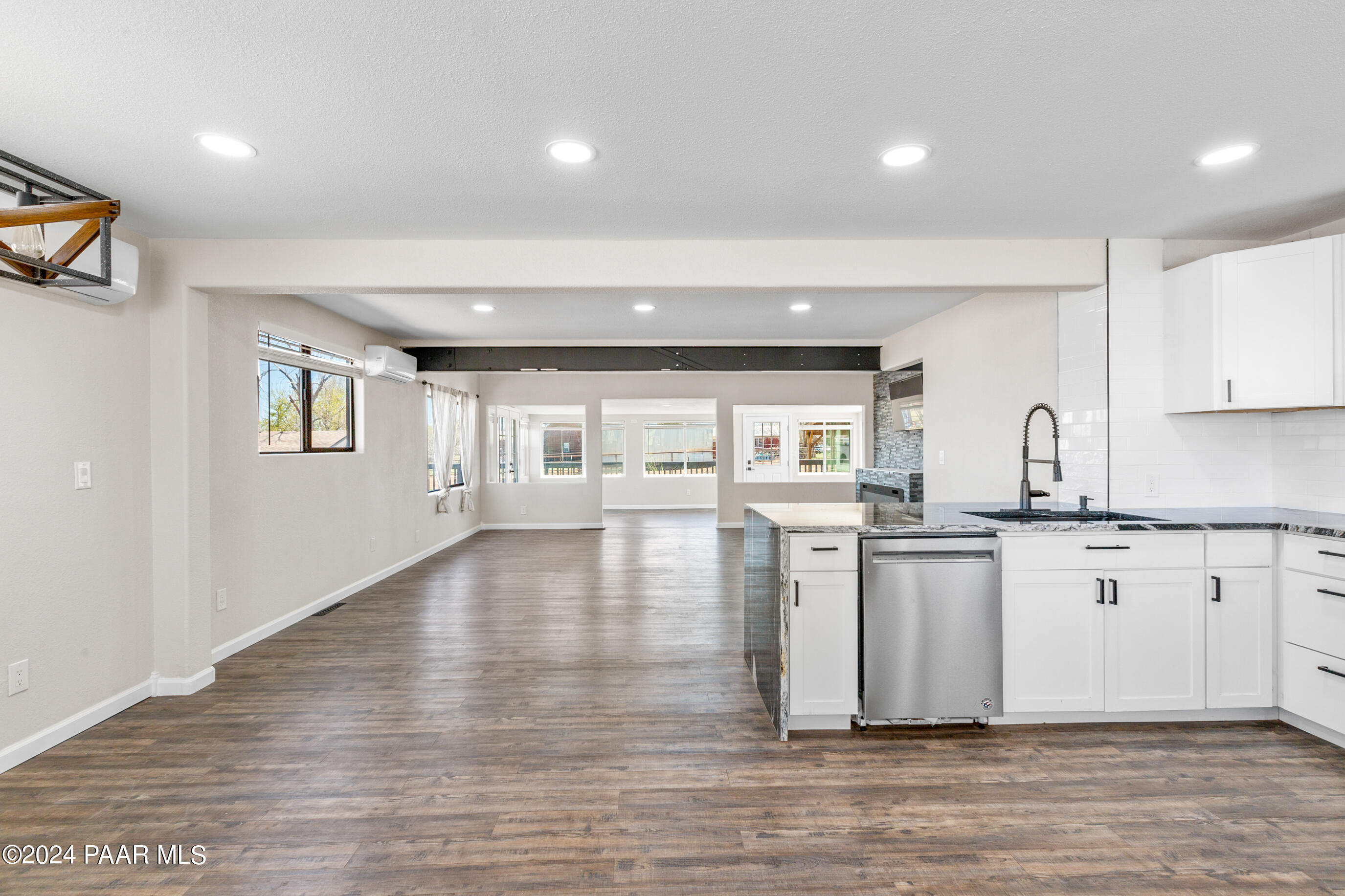 1143 Sierra Vista Drive