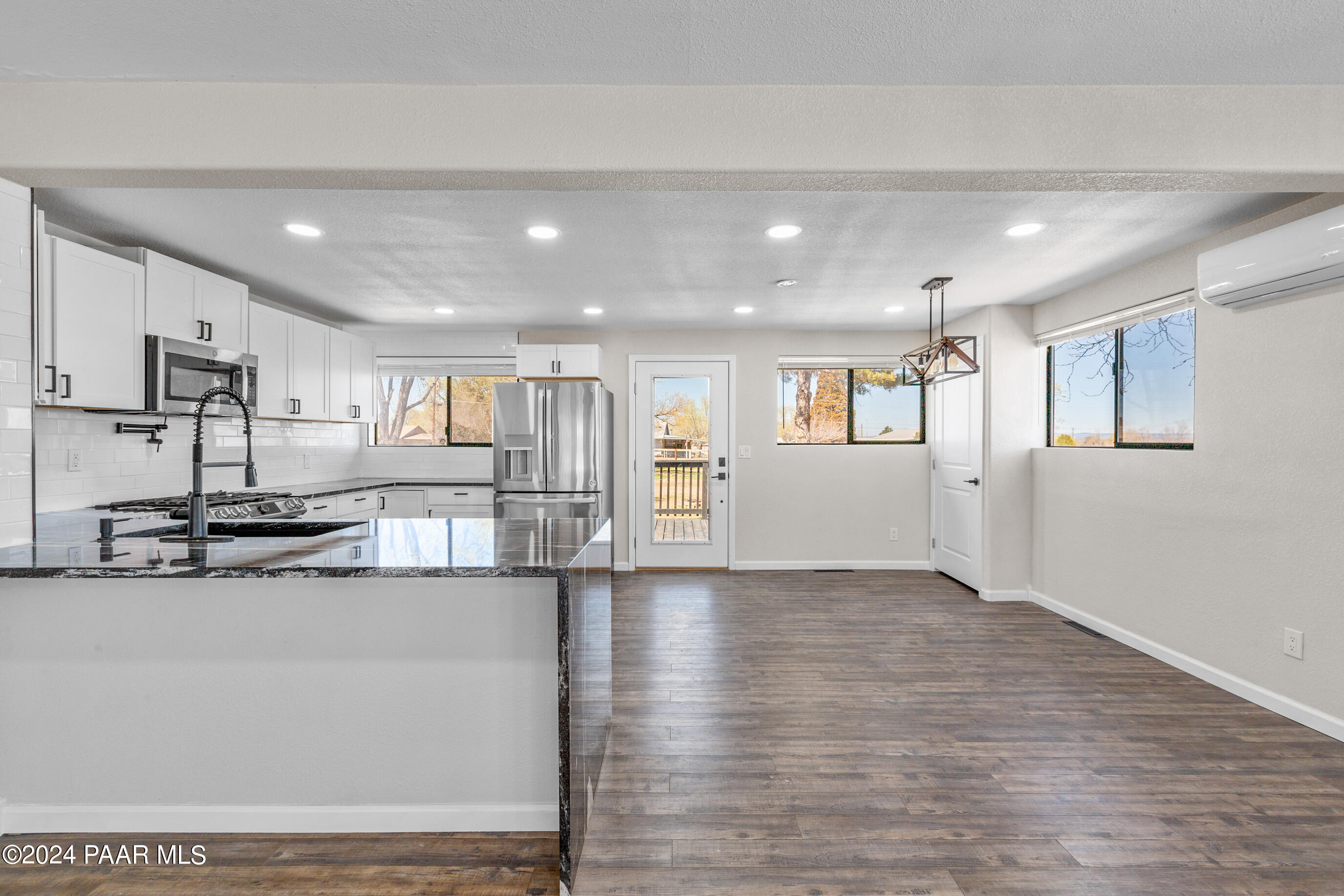 1143 Sierra Vista Drive