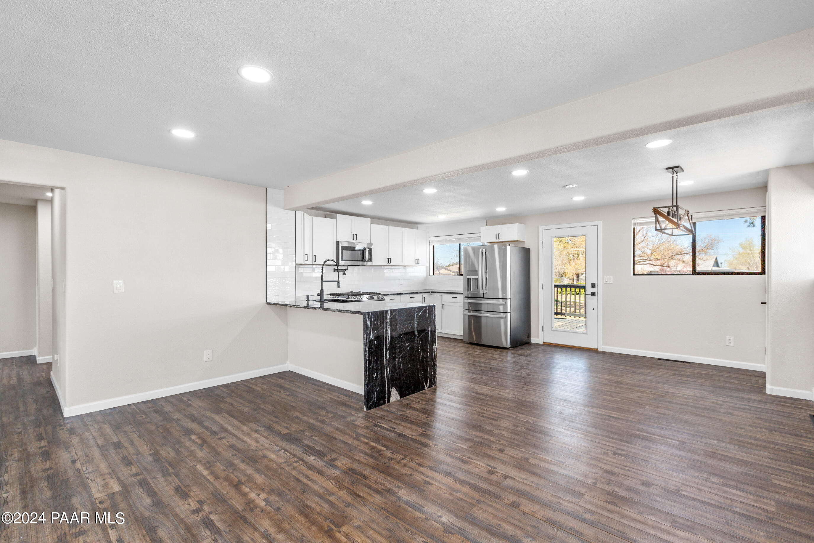 1143 Sierra Vista Drive