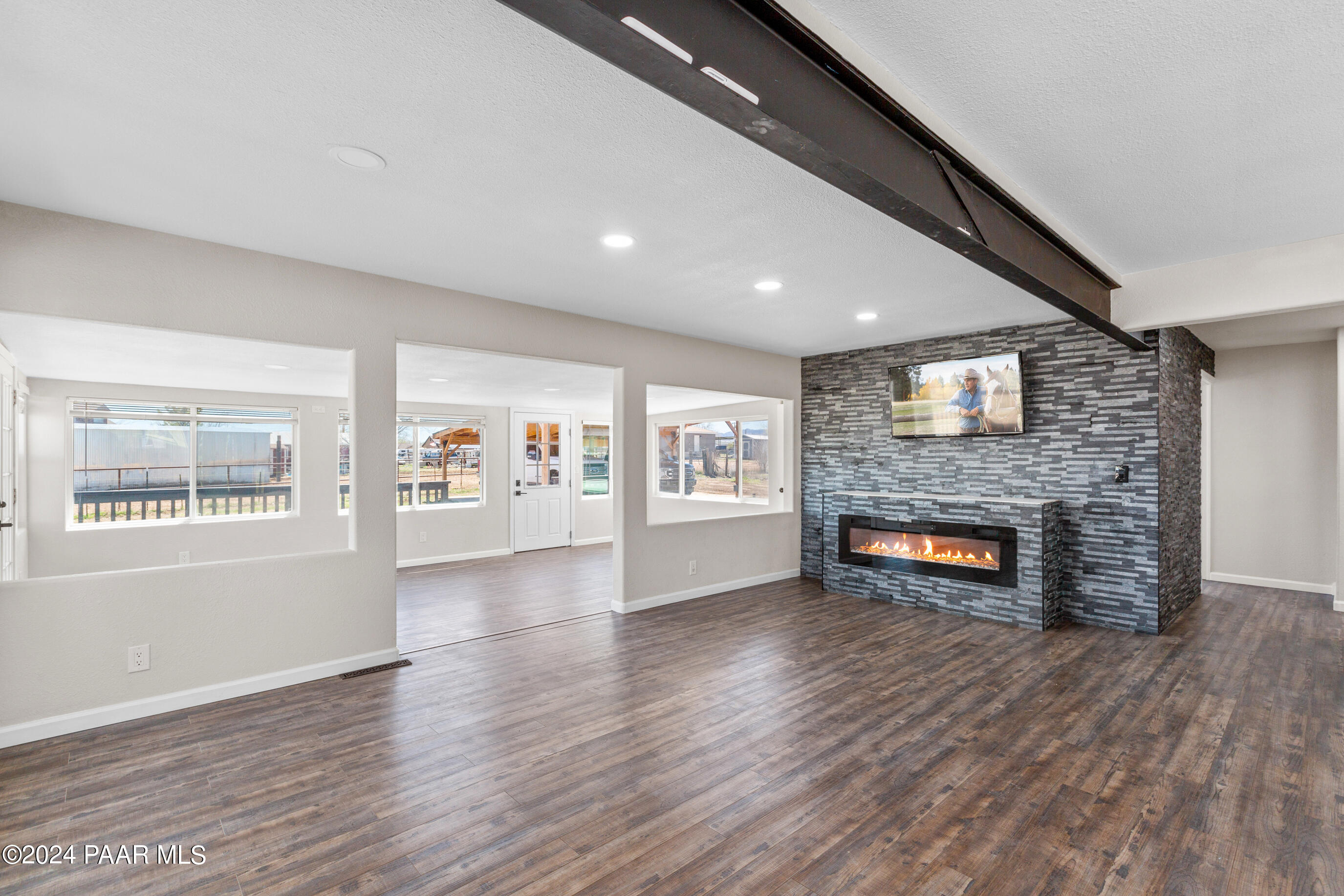 1143 Sierra Vista Drive