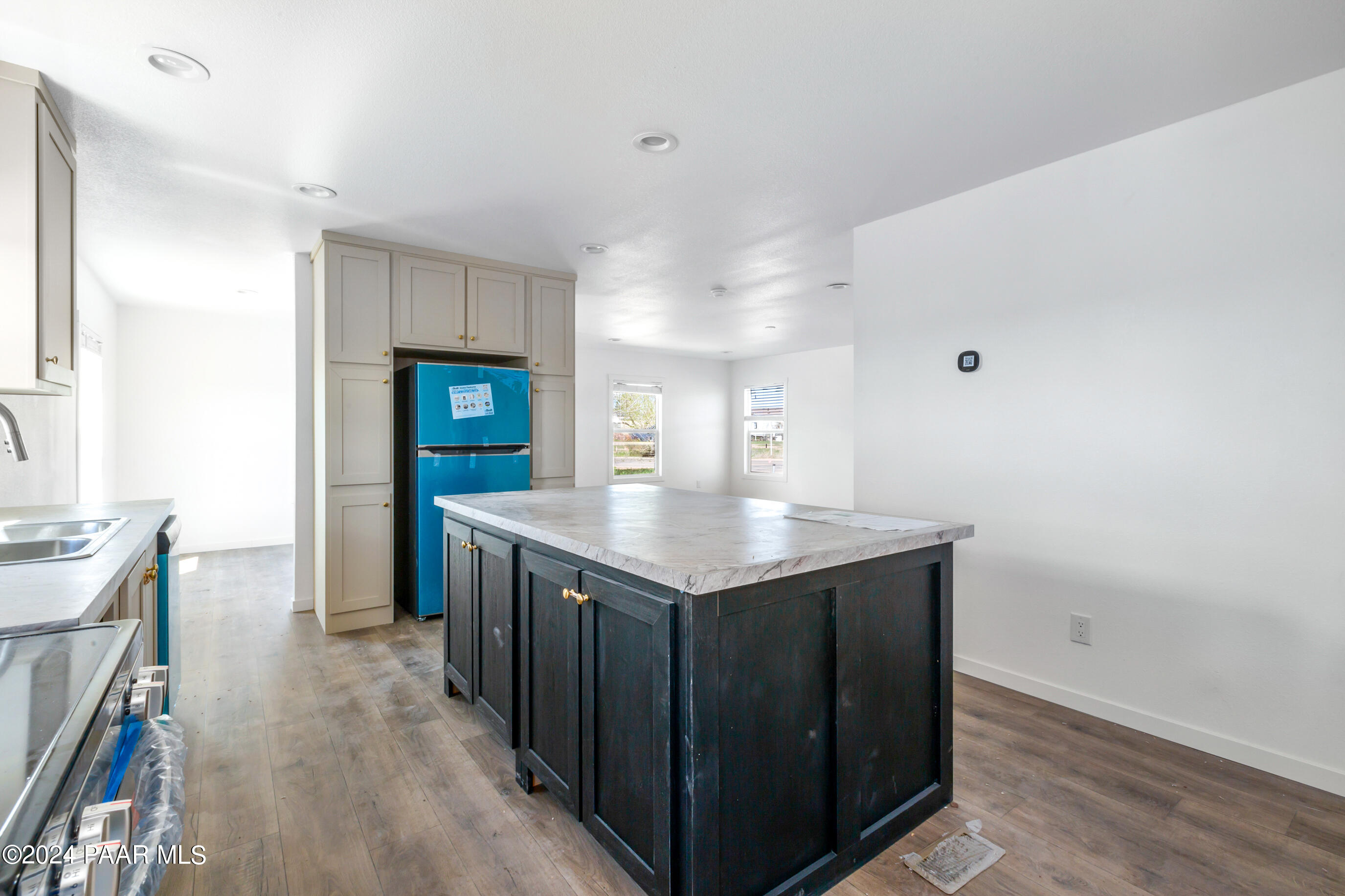 25310 N Lakeside Drive