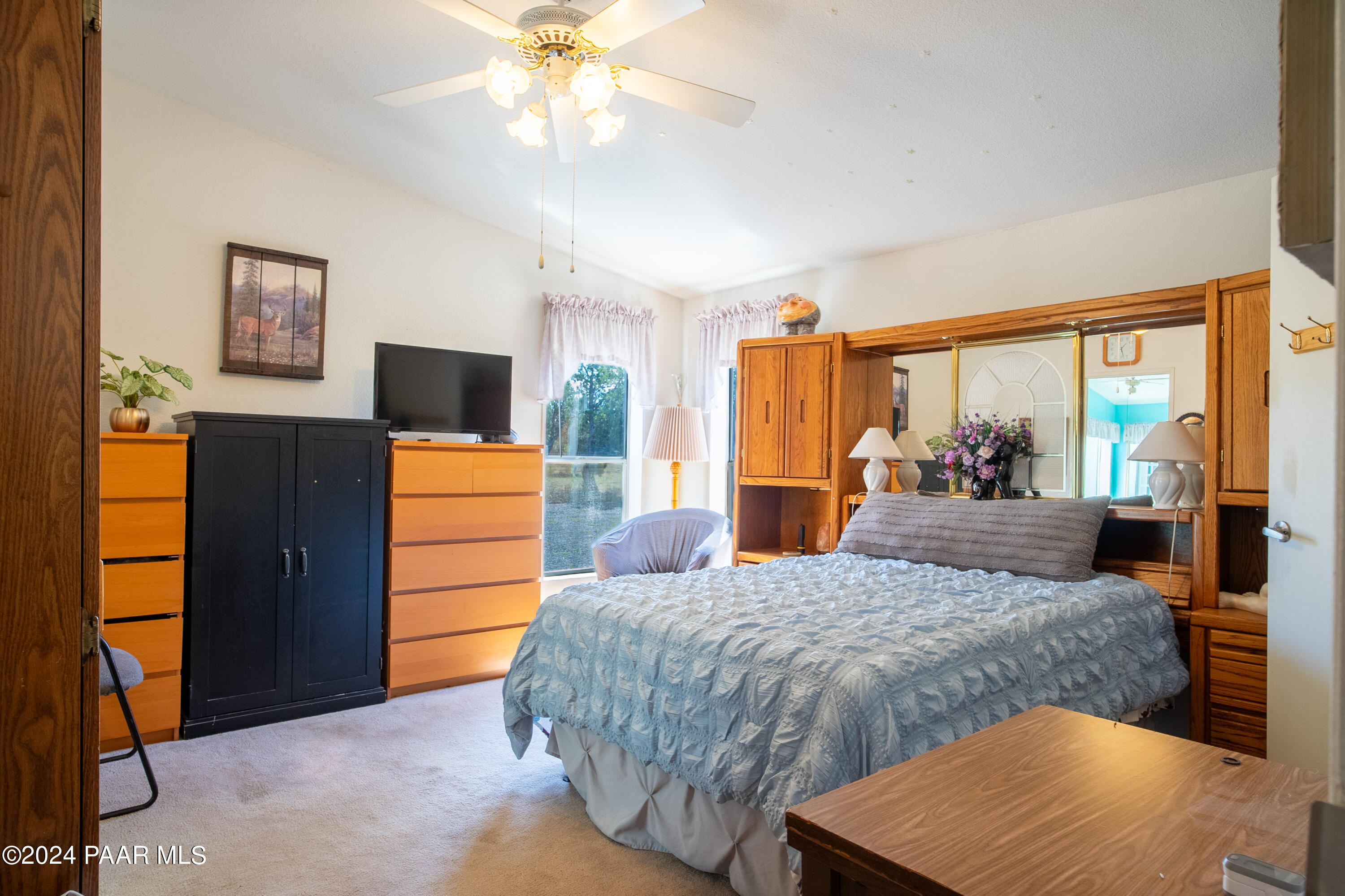 205 W Ridgeview Drive