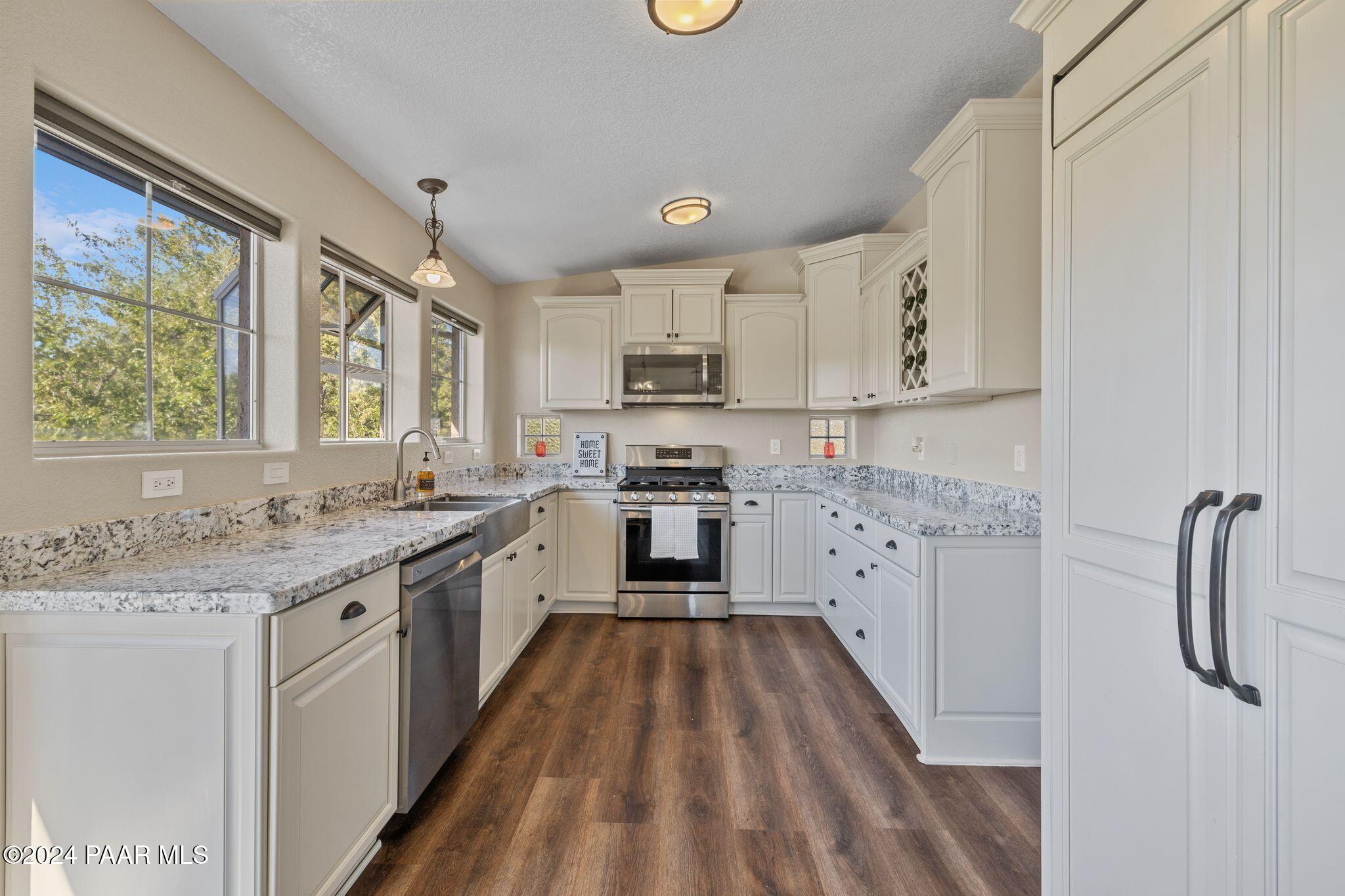 606 Gail Gardner Way