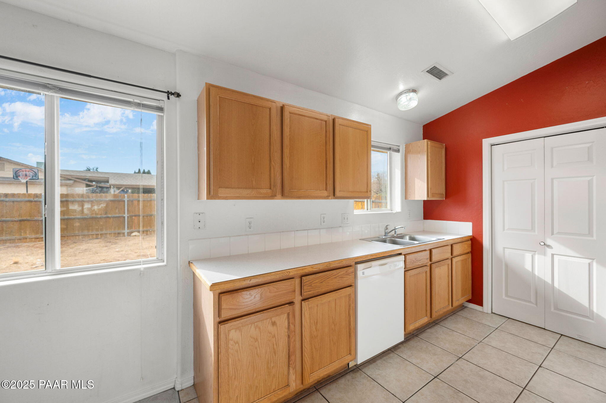 4600 N Spouse Circle
