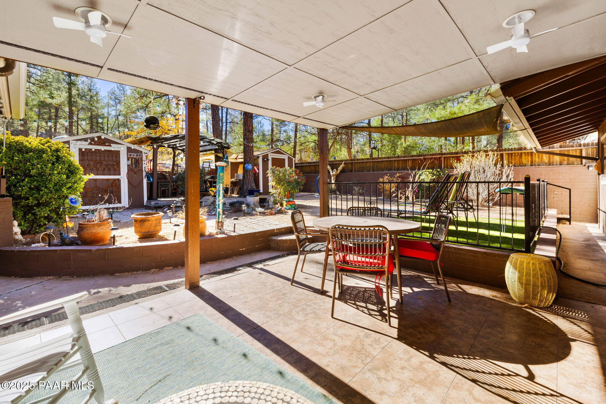 836 E Pine Knoll Drive