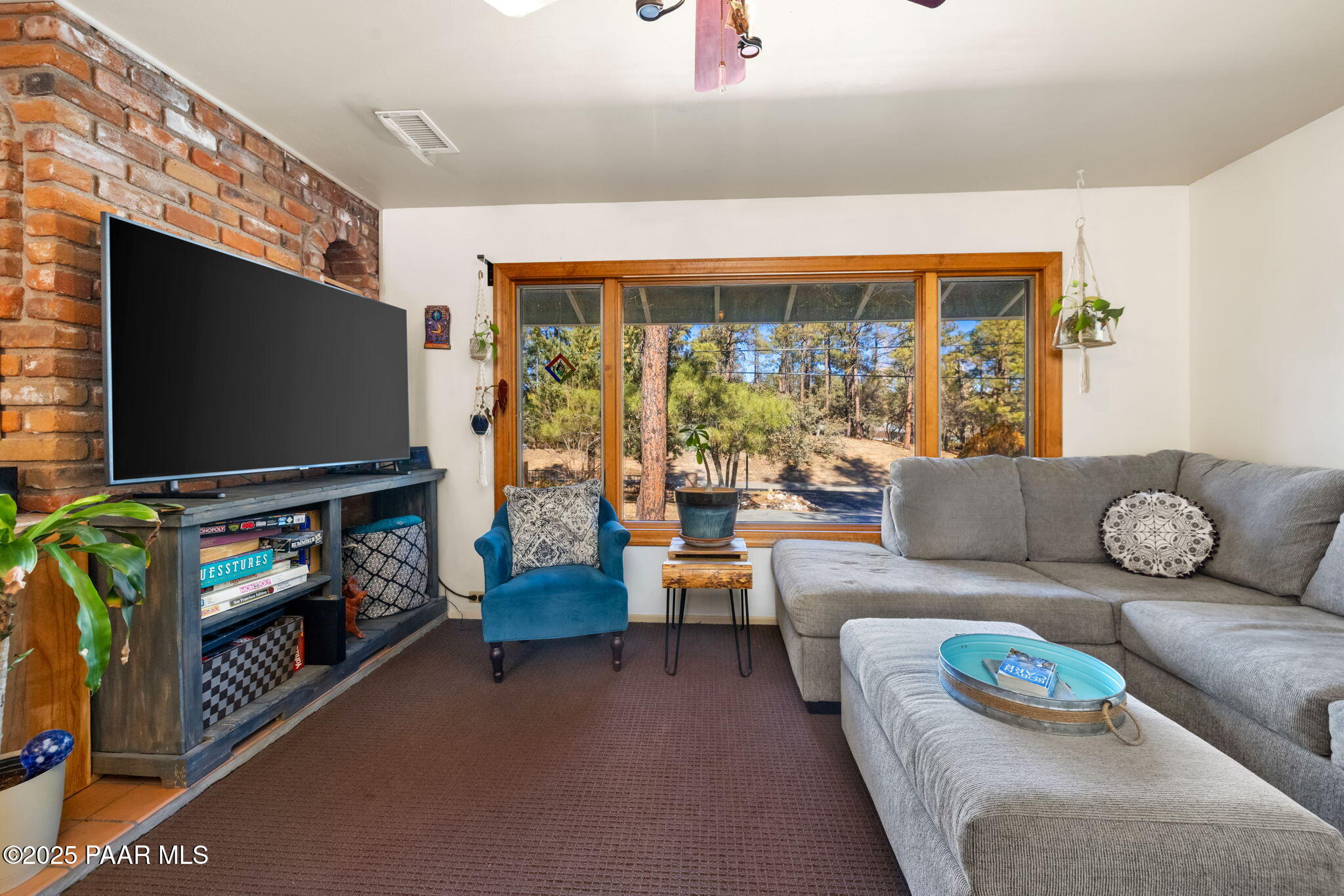 836 E Pine Knoll Drive