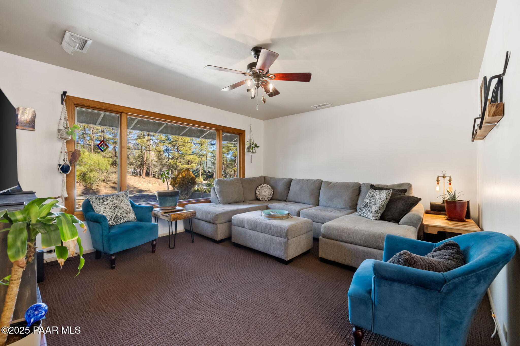 836 E Pine Knoll Drive