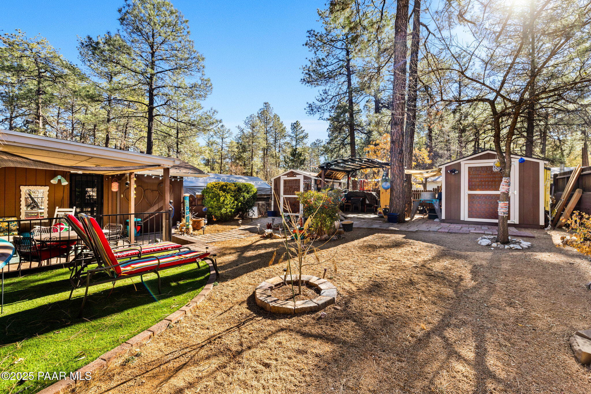836 E Pine Knoll Drive