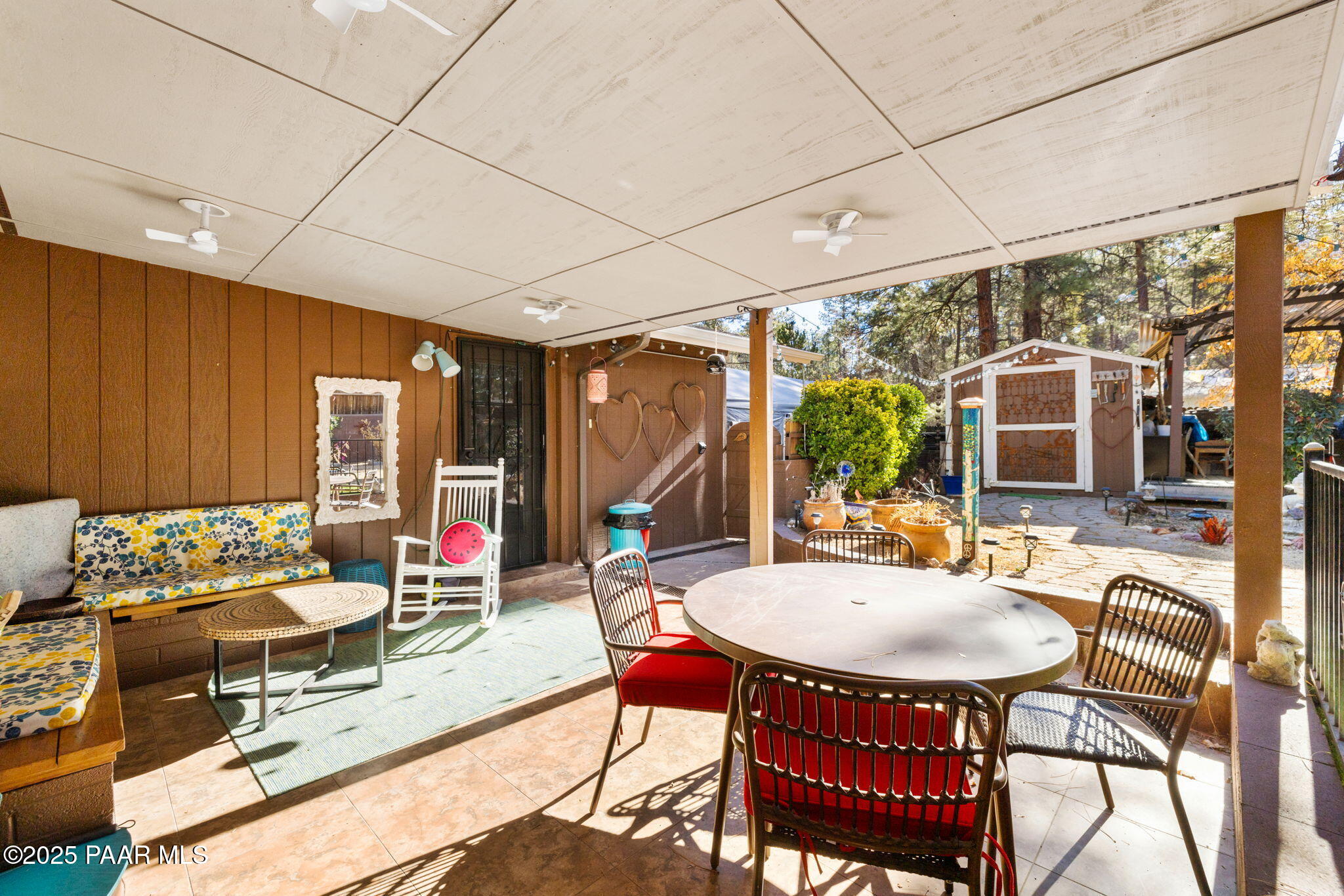 836 E Pine Knoll Drive