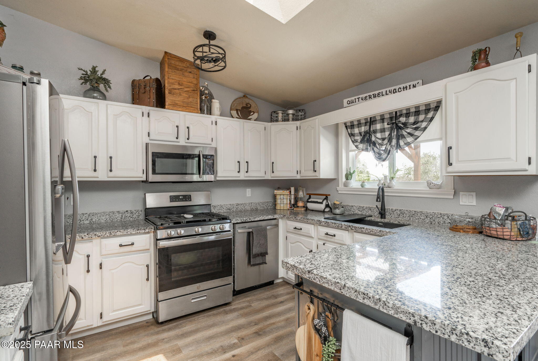 11755 Hondo Heights
