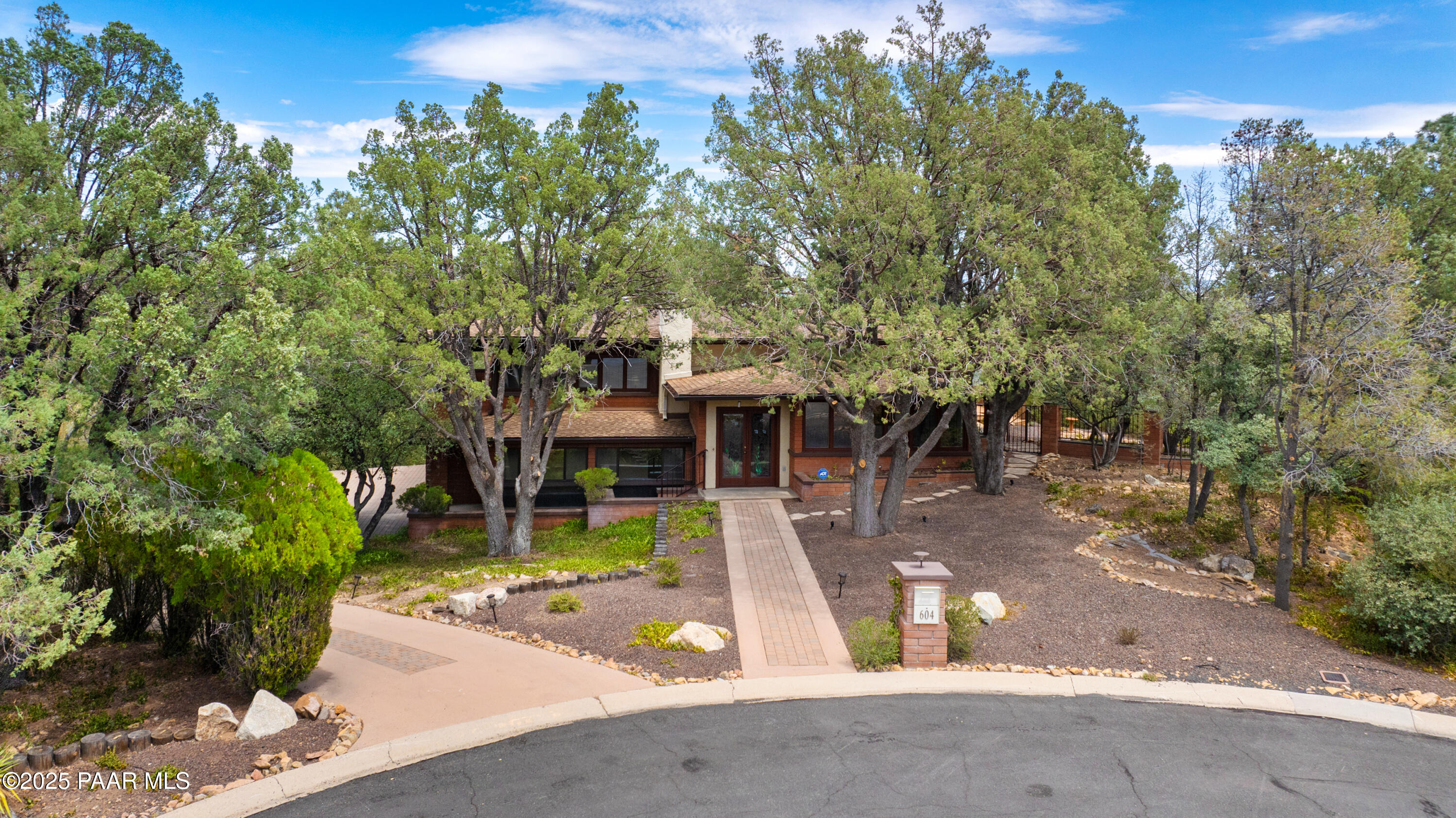 604 Broken Arrow Circle