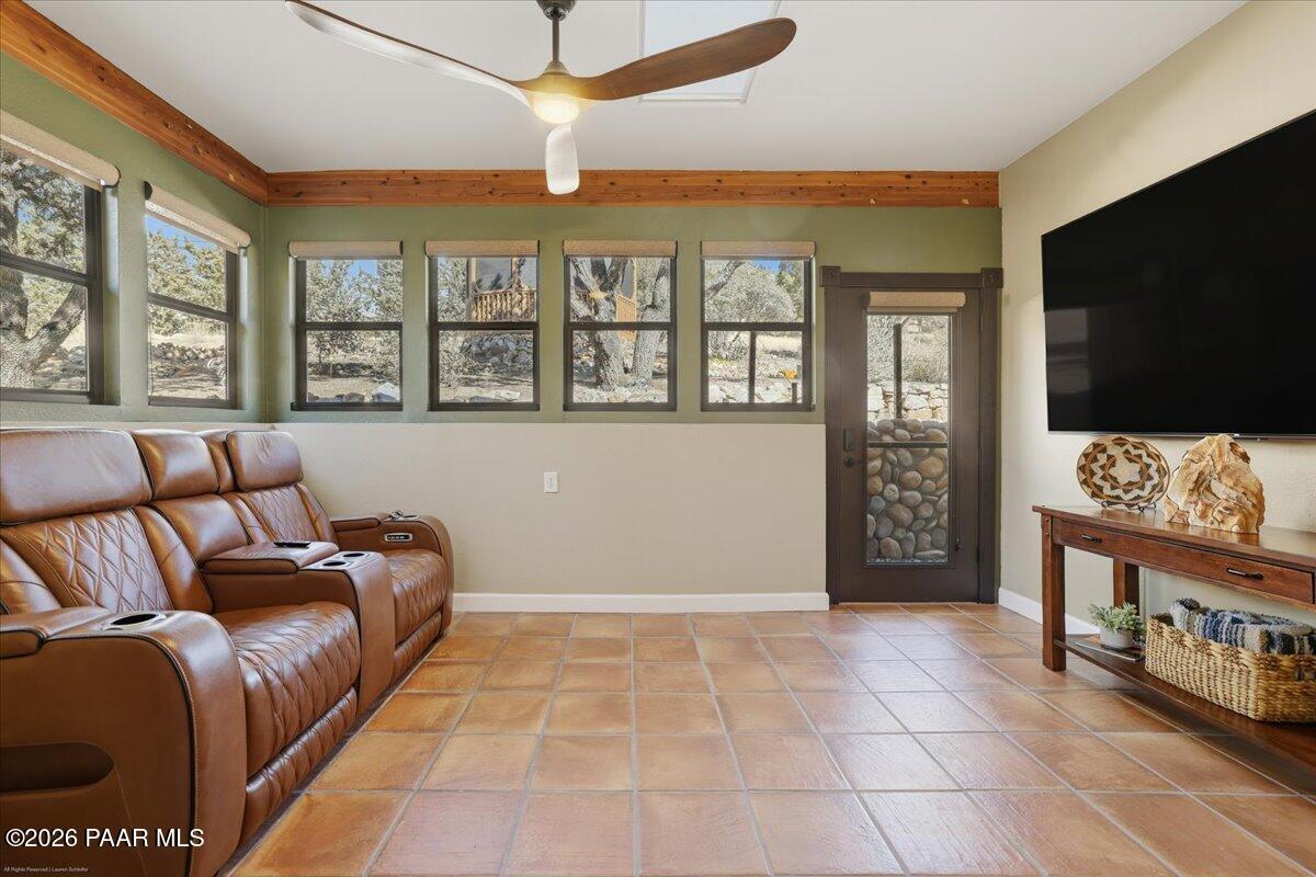 1560 Southpark Circle
