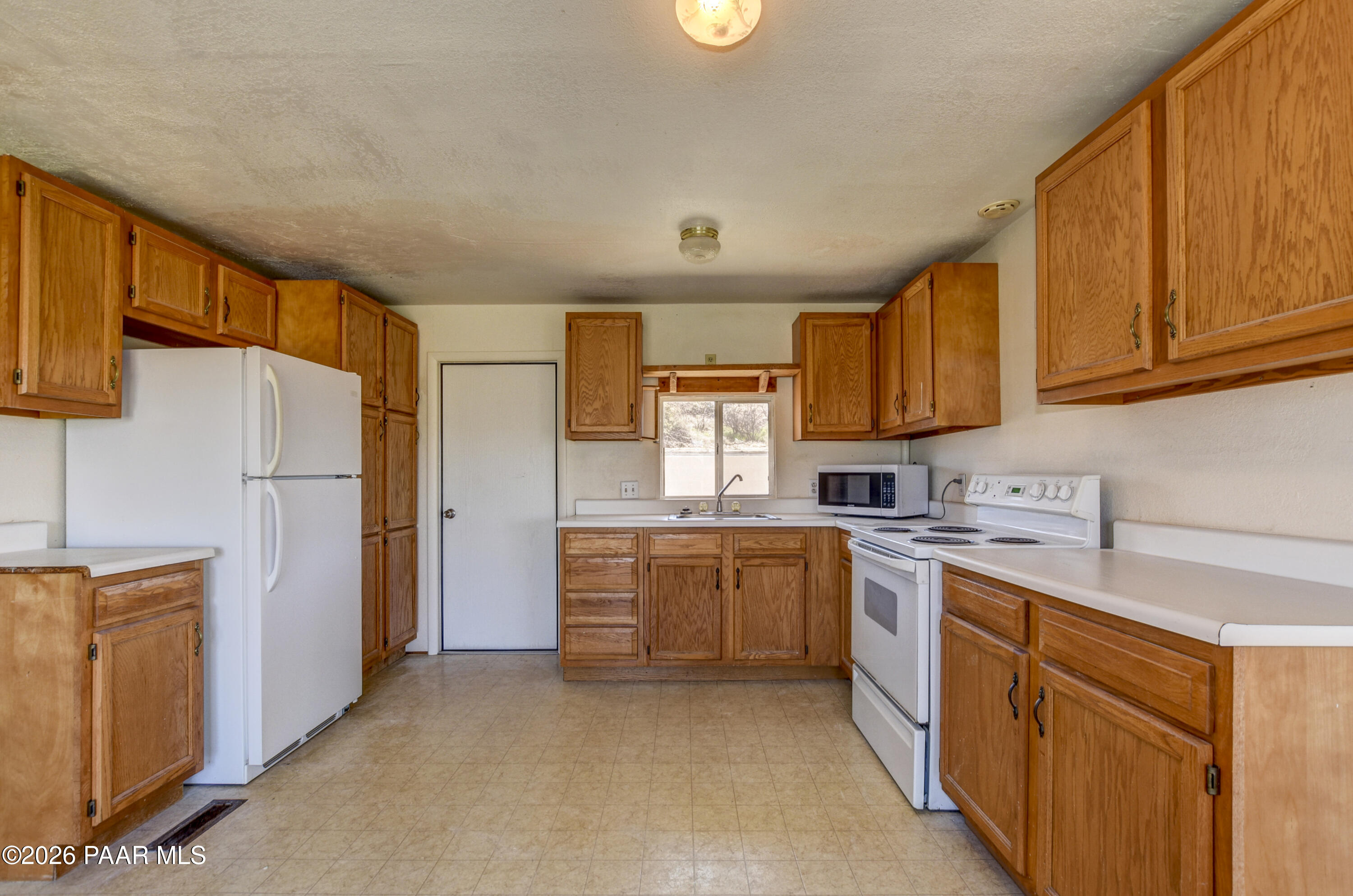 24605 W Kirkland Hillside Road Unit: W